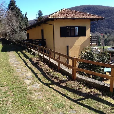 Fattoria Del Pino Bed & Breakfast *